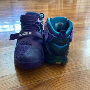 purple blue white black lebrons size 7Y (youth), have been worn, in good shape